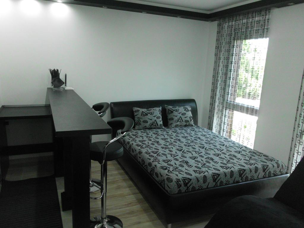 Feszek Apartman Debrecen Rum bild