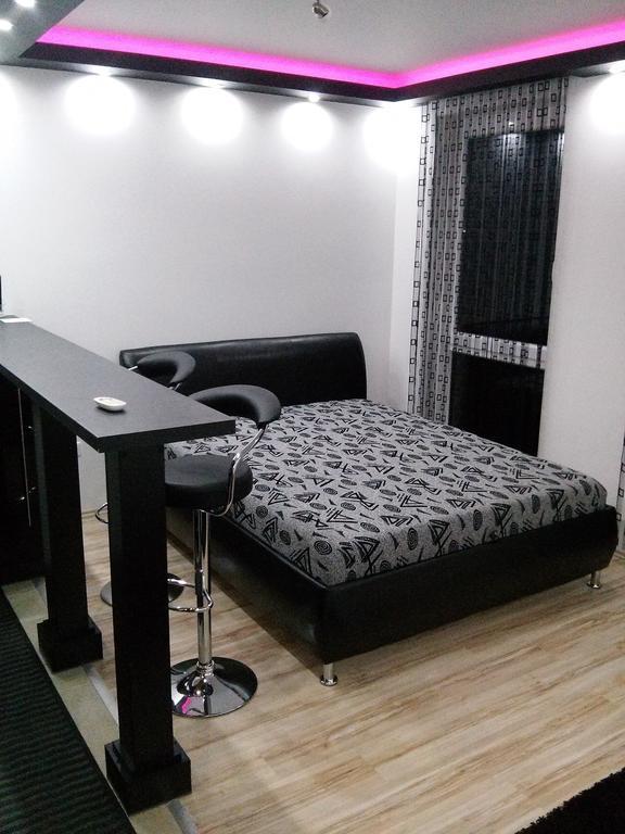 Feszek Apartman Debrecen Rum bild